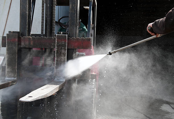 Best Concrete Pressure Washing  in Laurence Harbor, NJ